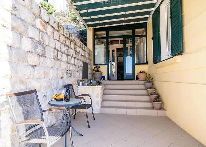 St. Jacob Old Town & Sea View